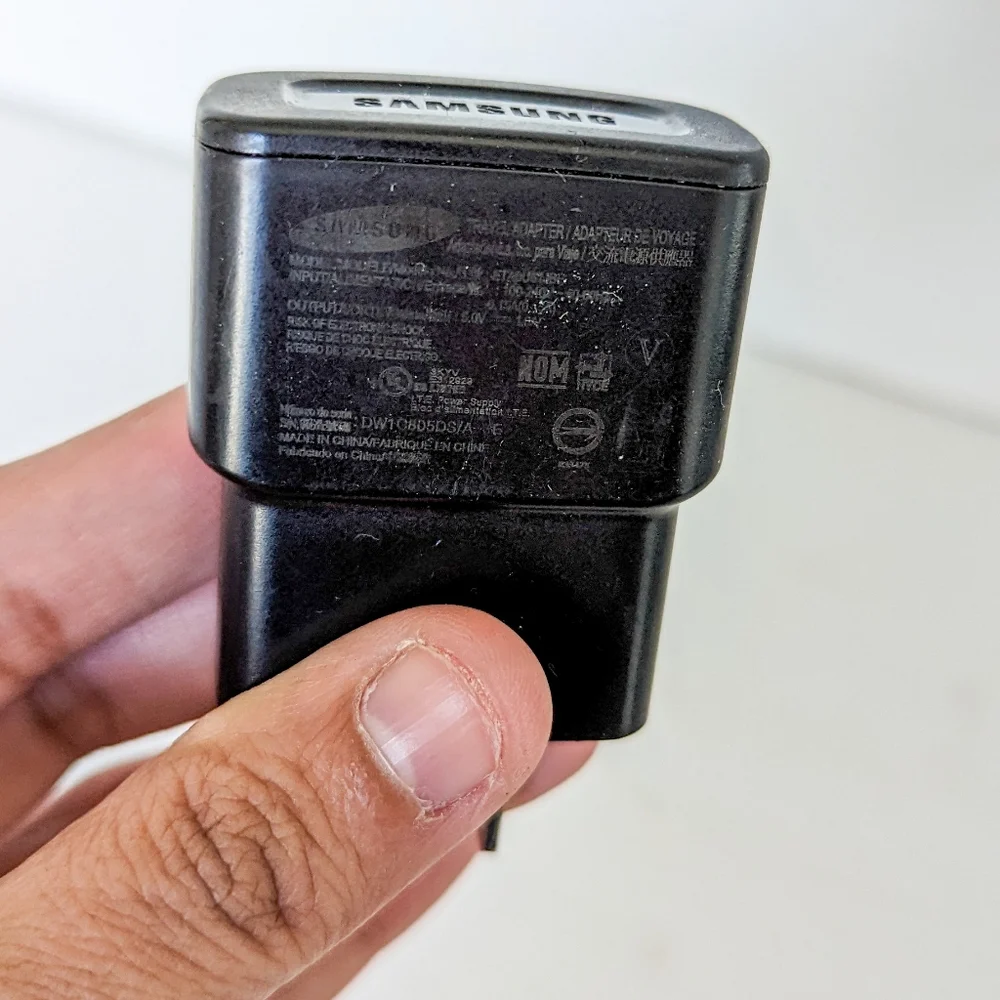 Samsung Genuine Travel Adapter - Black